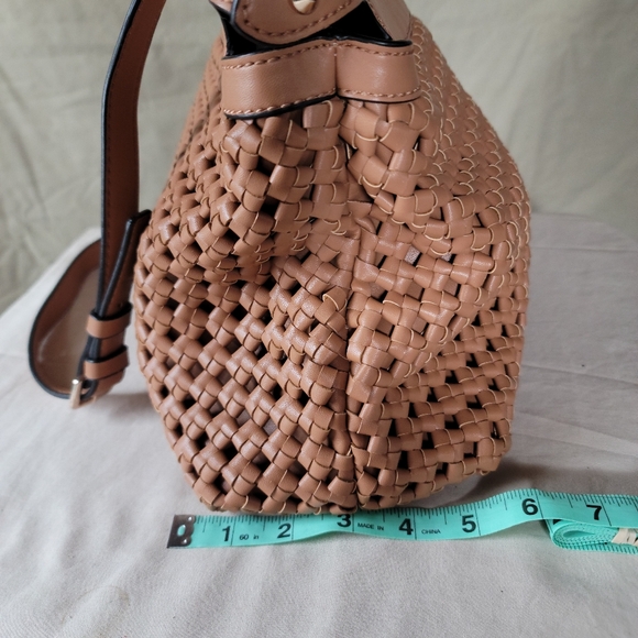 Guess purse - Picture 5 of 10